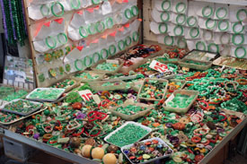 Kowloon Jade Market Offers Visual Treat